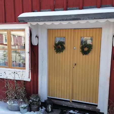 Rustik Stuga Med Lantlig Kaensla Naera Oerebro City Bagian luar foto