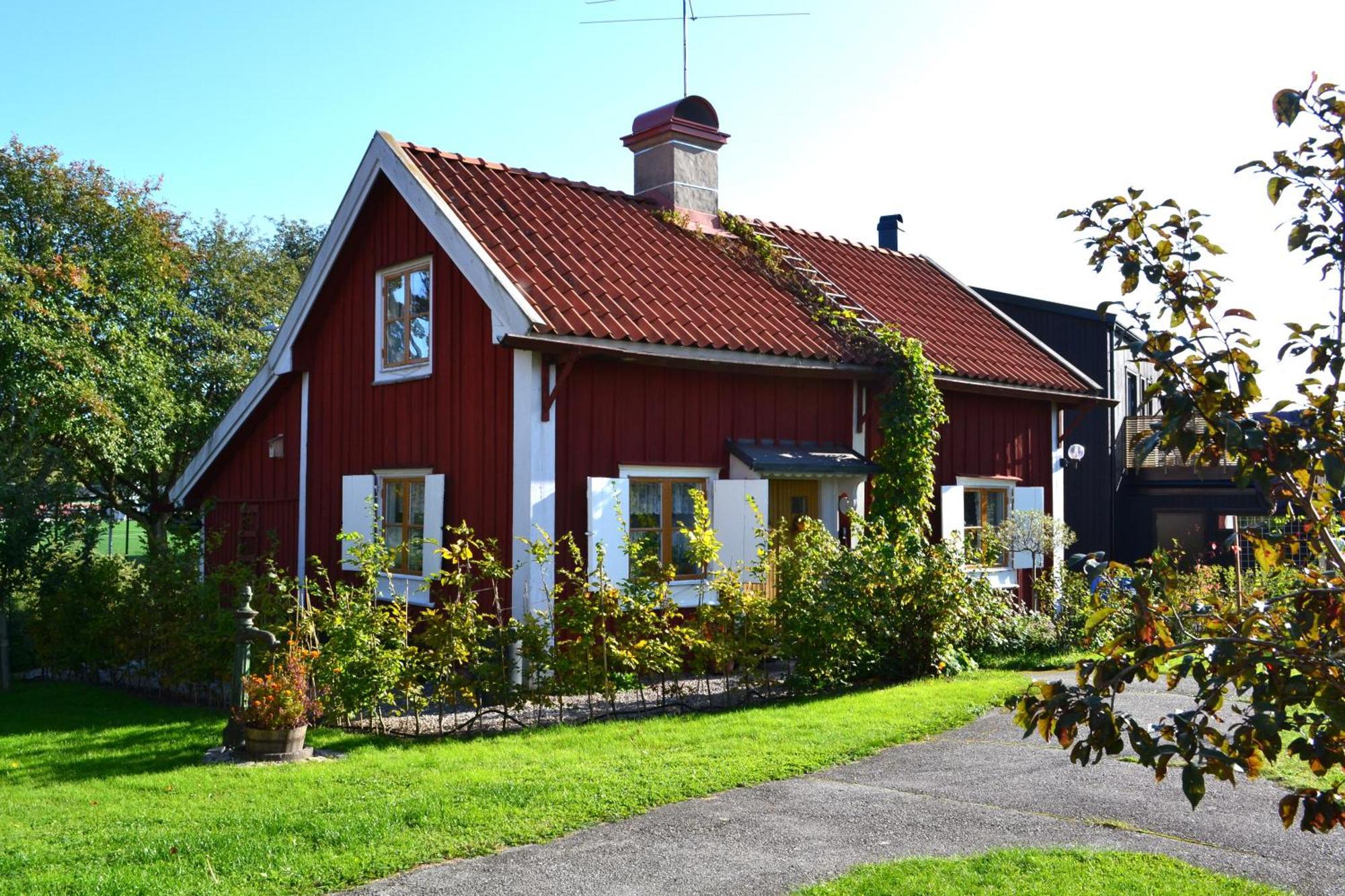 Rustik Stuga Med Lantlig Kaensla Naera Oerebro City Bagian luar foto